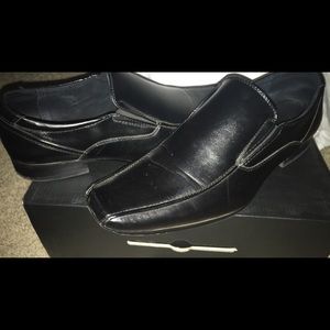 Men's dress shoes