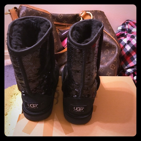 Uggs Sparkle Boots 🌟💥