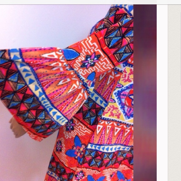 Bright and fun Aztec tunic & made in USA restocked - Picture 4 of 4