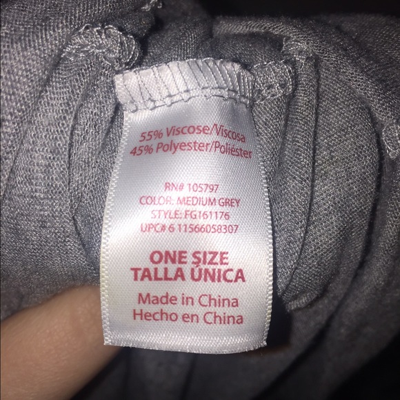 grey circle scarf - Picture 3 of 3