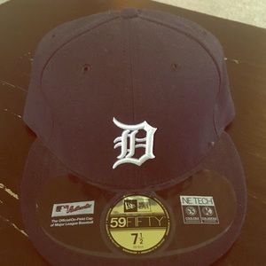 Detroit Tigers 7.5 Fitted