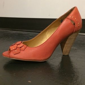 Coral Seychelles Pumps