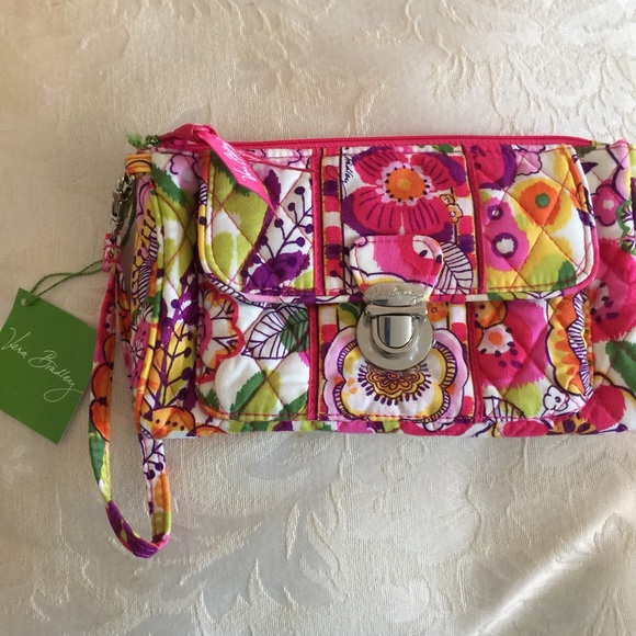 ✨Vera Bradley- Push Lock Wrislet✨ - Picture 3 of 3