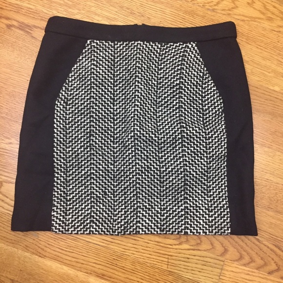 J. Crew Dresses & Skirts - J.Crew Wool Houndstooth Block Skirt