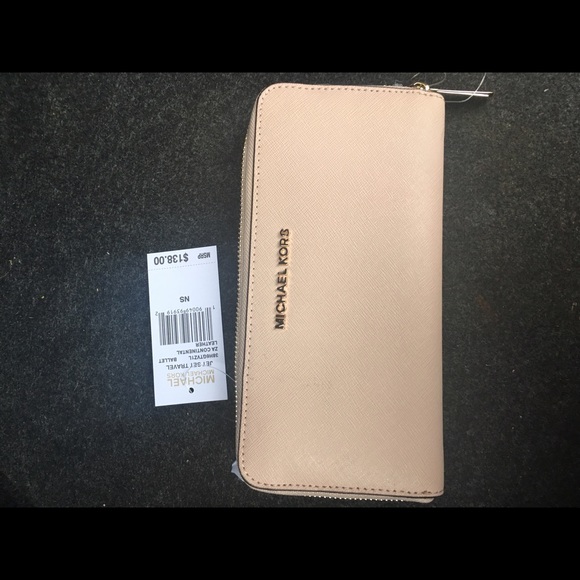 Micheal Kors Wallet