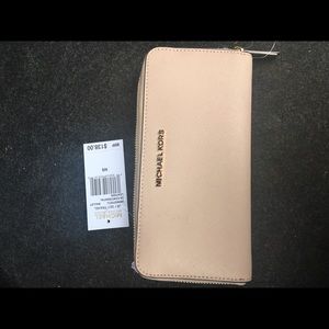 Micheal Kors Wallet
