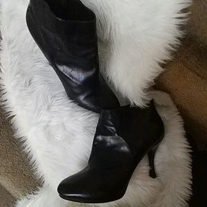 Via Spiga Shoes - Funky Via Spiga Leather booties Via Spiga Shoes - Funky Via Spiga Leather booties