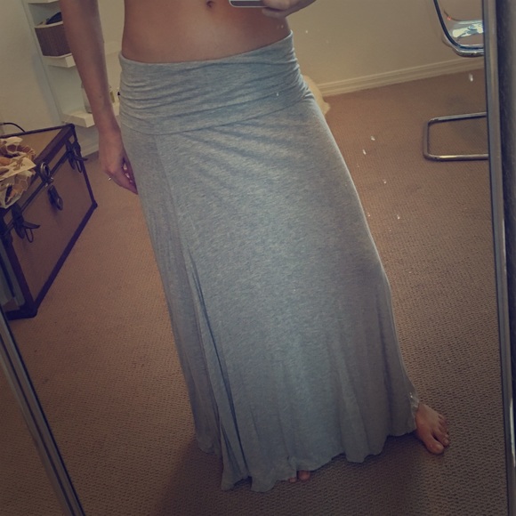 LIGHT GREY MAXI SKIRT