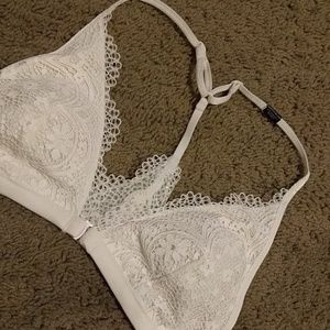 VICTORIA'S SECRETS FRONT-CLOSE BRALETTE