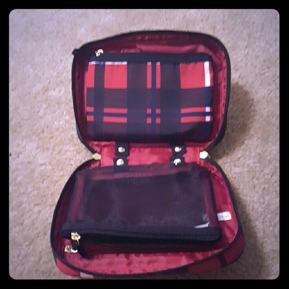 Nwt beauty travel bag