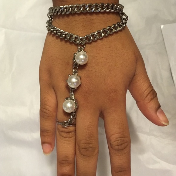 Ring bracelet