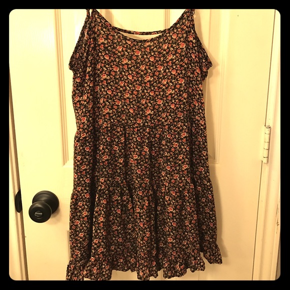 Floral Ruffled Open-Back Festival Dress