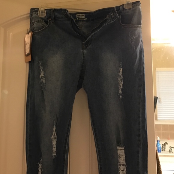 Distress jeans