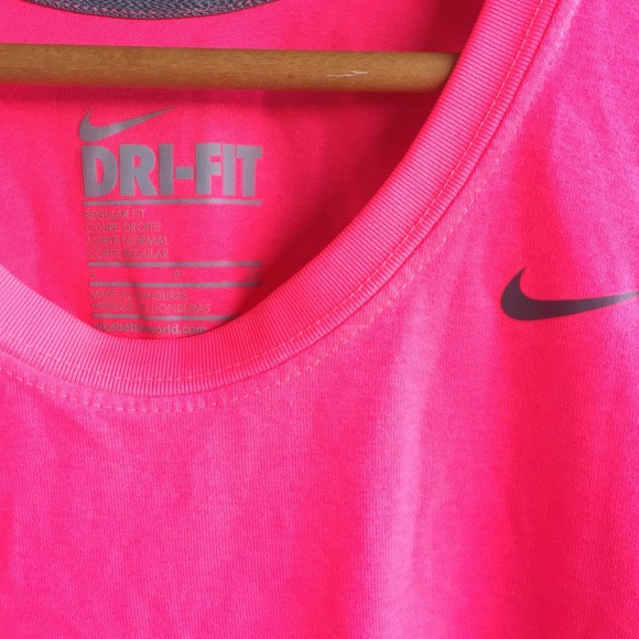 SALE Final $  Nike Tank - Picture 3 of 4