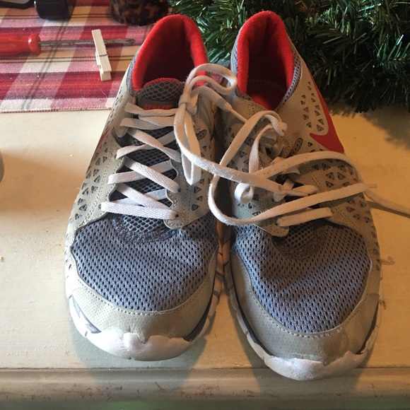 Nike Shoes - Nike Free