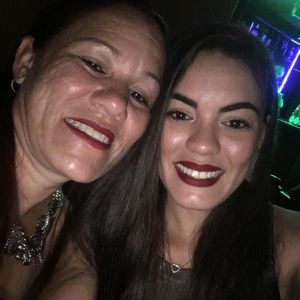 Meet your Posher, Rosa elena