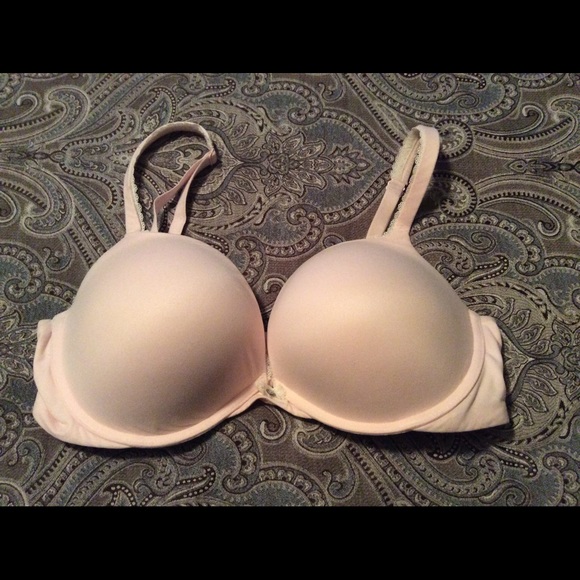 Victoria's Secret push-up bra, EUC