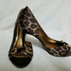 NWOT Carlos Santana Leopard Print Peep Toe Heels
