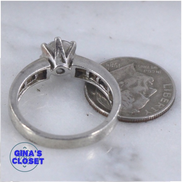 sterling silver crystal 4g - ring (6.75) - Picture 2 of 4