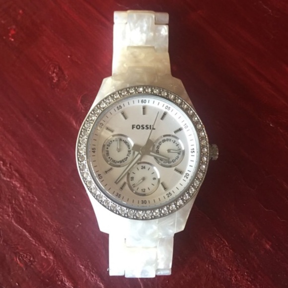 Fossil Accessories - Crystal || White Fossil Watch with Tortoise Band