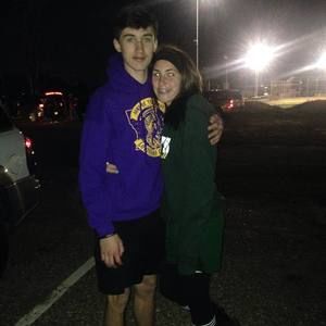 Meet your Posher, Dakota