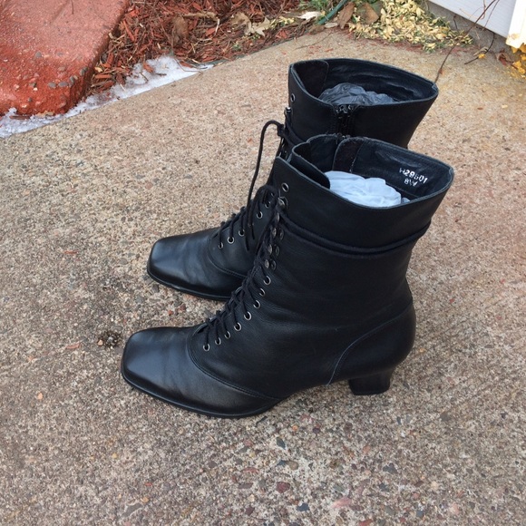 victorian style lace up boots