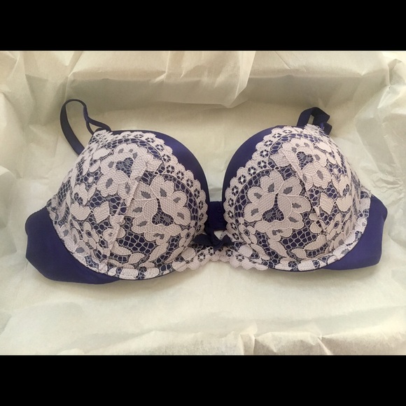 Victoria's Secret Bombshell Add-2-Cups Bra 34B
