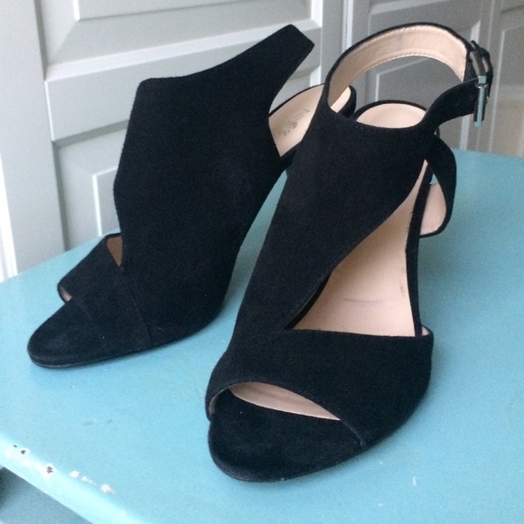 nine west black suede heels
