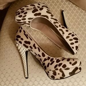 Rachel Roy Shoes - Rachel Roy 7.5 animal print shoes Rachel Roy Shoes - Rachel Roy 7.5 animal print shoes