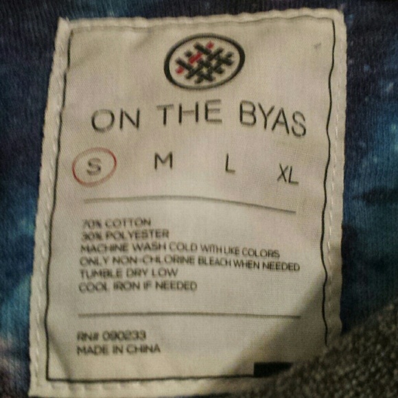Gray Sweater shirt with fun front pocket - Picture 3 of 3