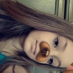 Meet your Posher, Estella