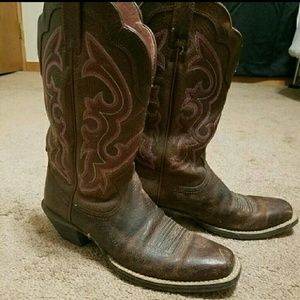 Ariat cowboy/cowgirl boots