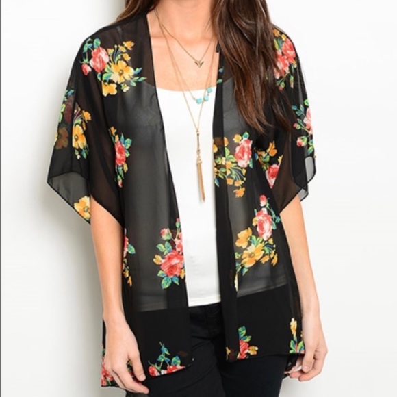 Interi black floral kimono