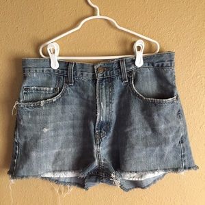 Brandy Melville shorts. Levie strauss. Size 8 (31)