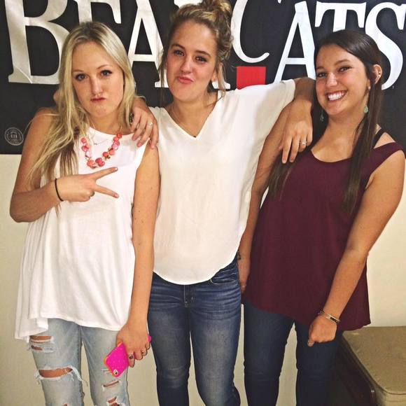 Meet your Posher, Olivia