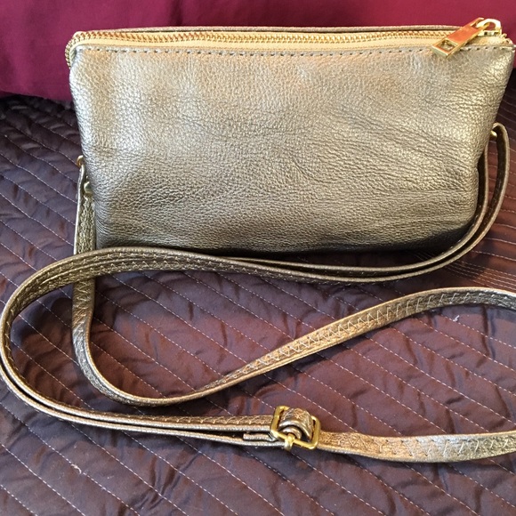 💜 SOLD 💜 Vegan Gold Clutch / Crossbody Bag - Picture 1 of 5