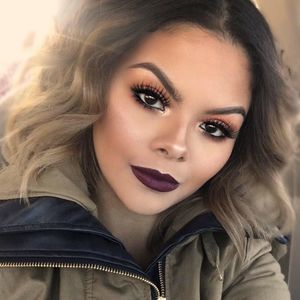 Meet your Posher, Amaralys