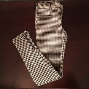 FLASH SALE!! Joe's Jeans 👖 Houndstooth Skinny