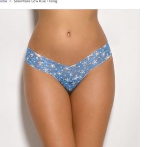 (2) Hanky Panky Low Rise Thongs ❄️