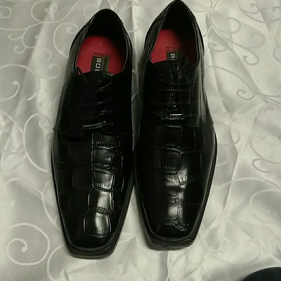 Men's dress shoes