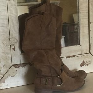 Boots suede