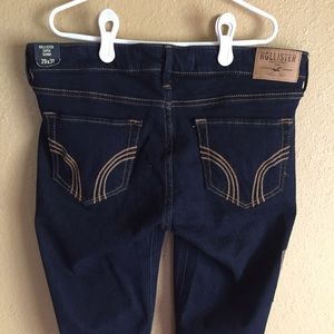 Hollister dark denim Jeans. Size 9. Never worn