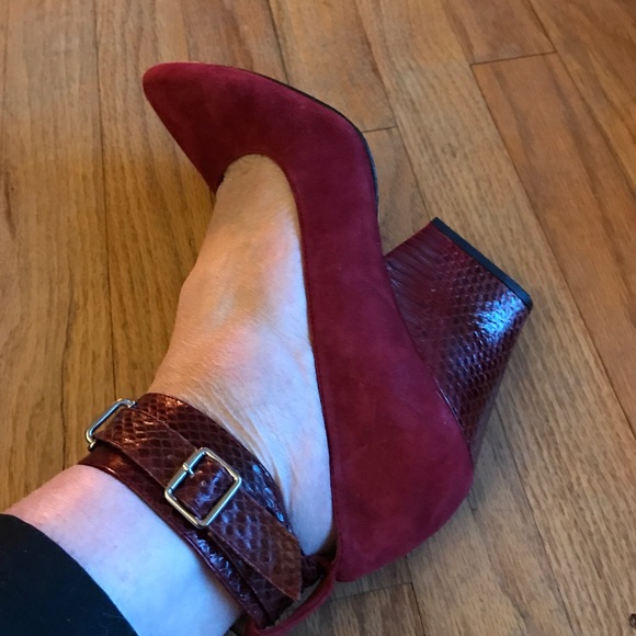 Elizabeth and James Shoes - Elizabeth & James Emily Wedge Pump