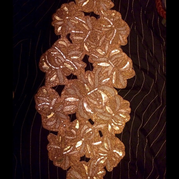 💐WOW! KIM SEYBERT BEADED & Sequin RUNNER - Picture 2 of 4