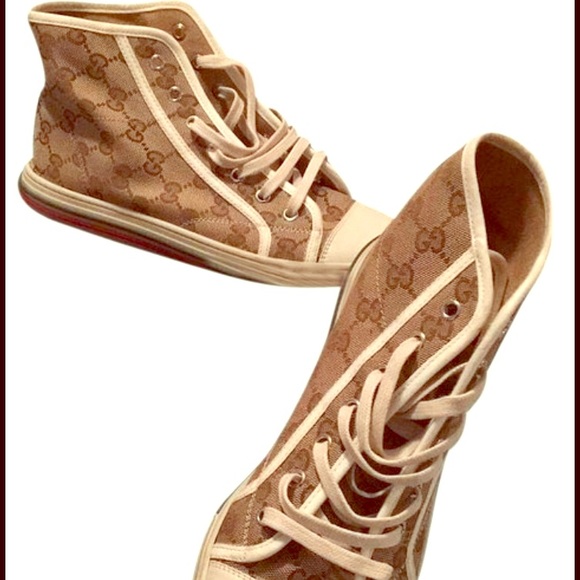 Women Gucci sneakers!