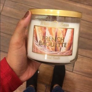 Bath &a body works French baguette candle