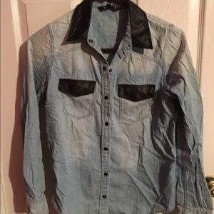 Express denim shirt with leather detail