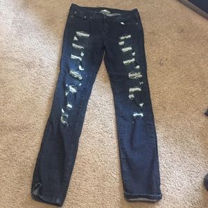 Size 29 forever 21 ripped blue jeans