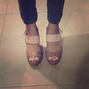 Gianni Bini wedges- great condition.