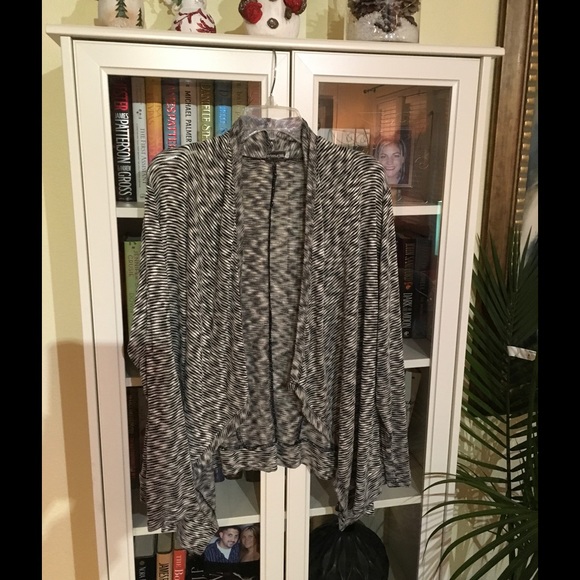 Shawl sweater
